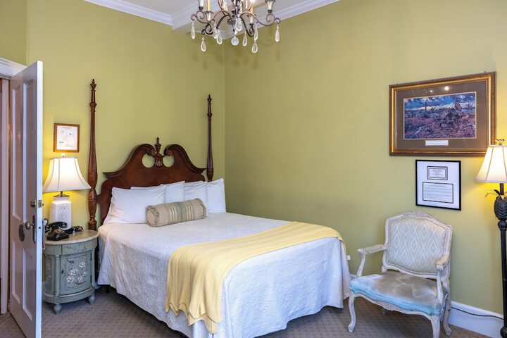 Room 74 of 166