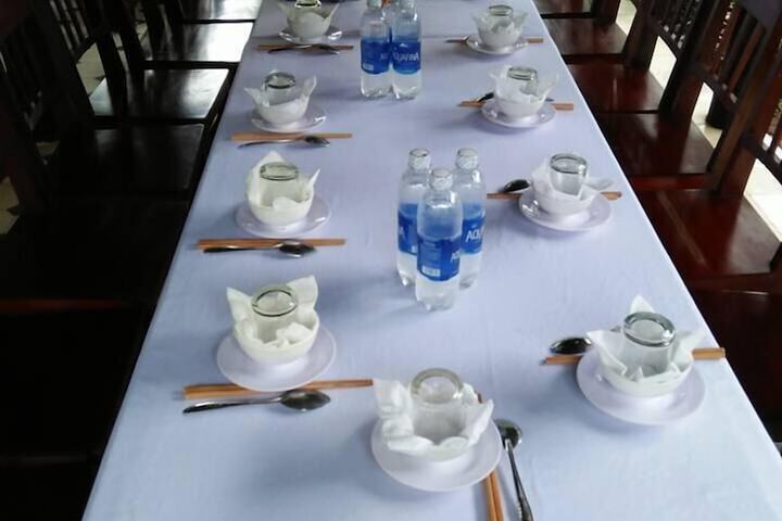Dining 34 of 60