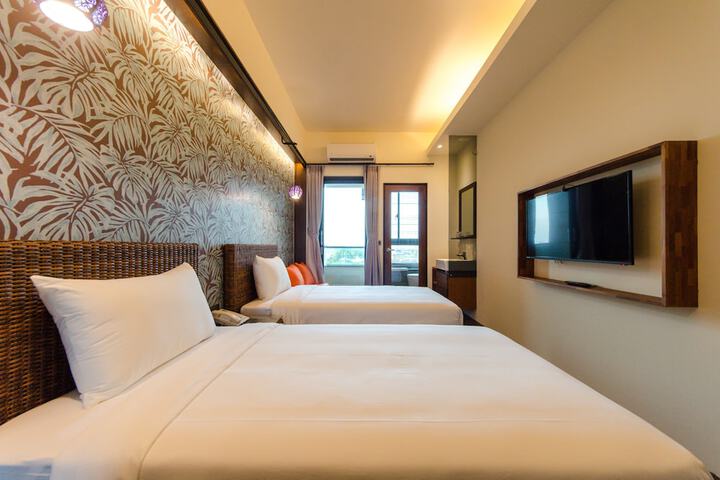 Room 15 of 116
