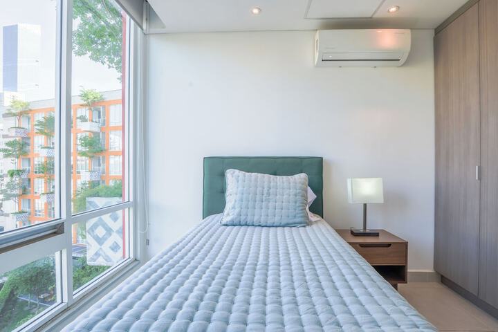 Room 58 of 270
