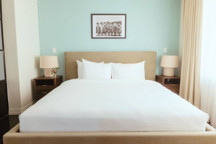 Room 32 of 178