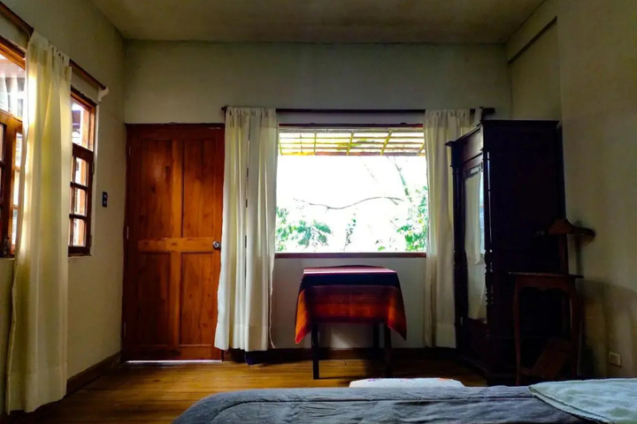 Room 2 of 12