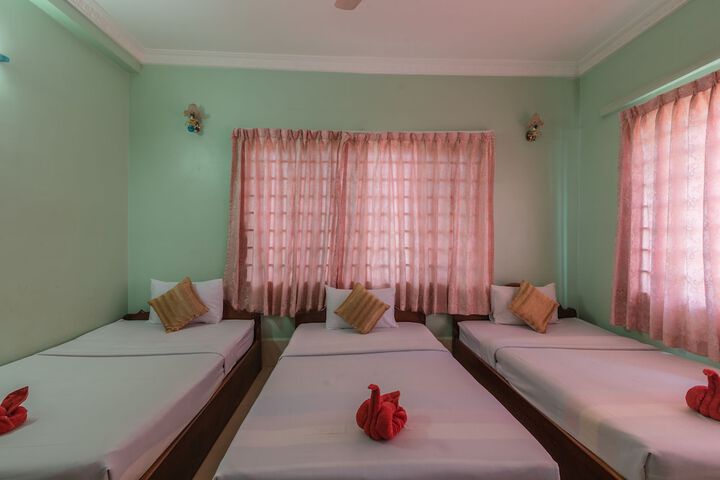 Room 17 of 28