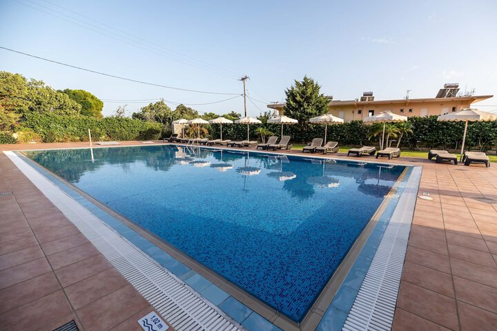 Pool 45 of 69