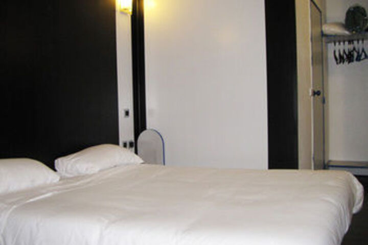 Room 3 of 11