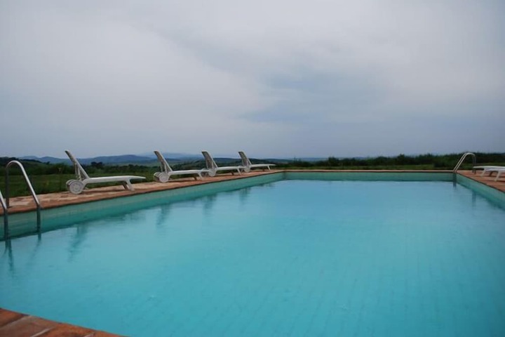 Hotel with Pool