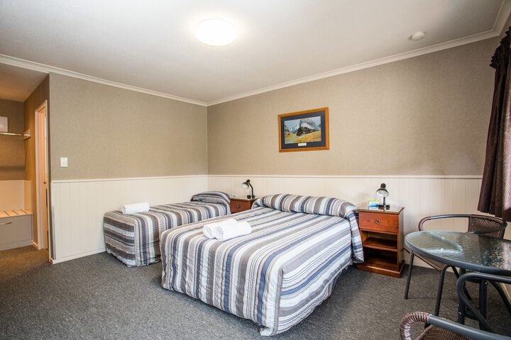 Room 12 of 89