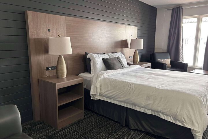 Room 10 of 24