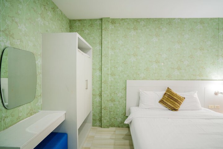 Room 21 of 135