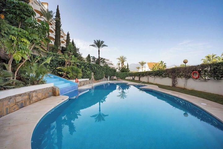 Pool 18 of 25
