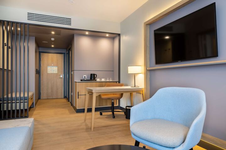 Room 47 of 158