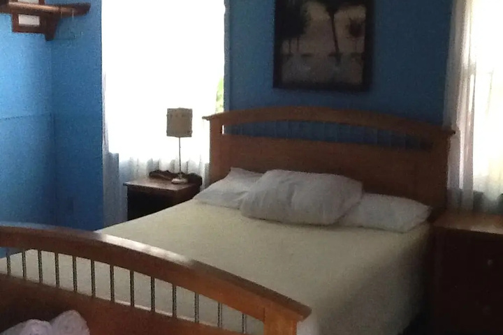 Room 4 of 35