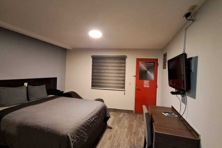 Room 7 of 28