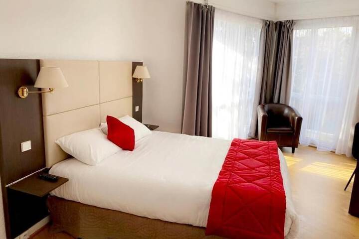 Room 5 of 30