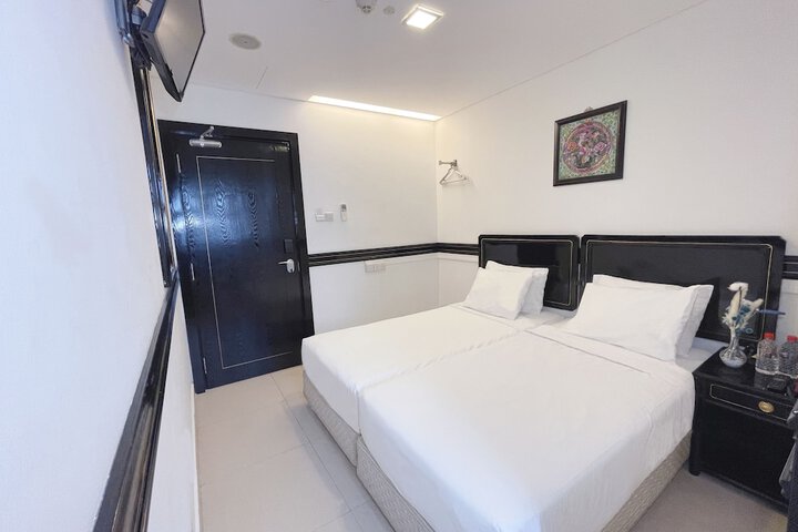 Room 8 of 47