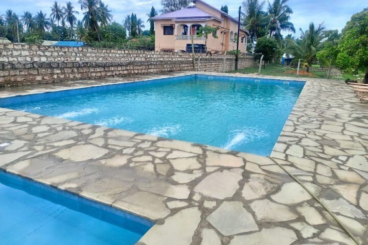 Pool 16 of 48