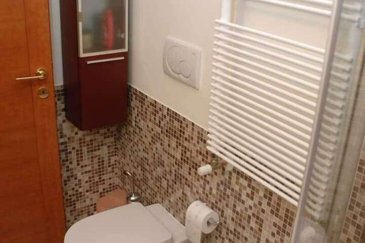 Room 20 of 33