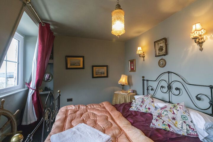Room 22 of 108