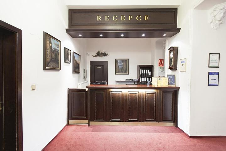 Guest Lobby