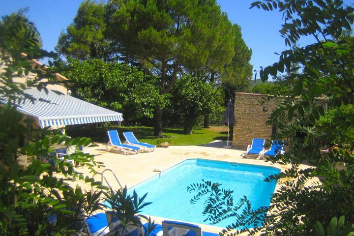 Attractive Holiday Home in C reste with Pool