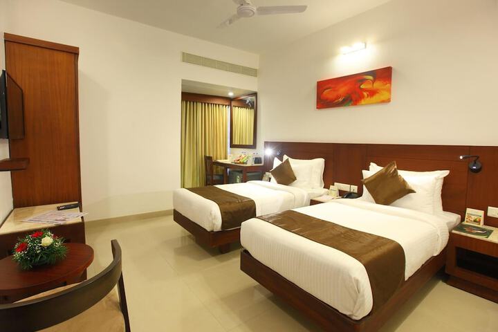 Room 15 of 37