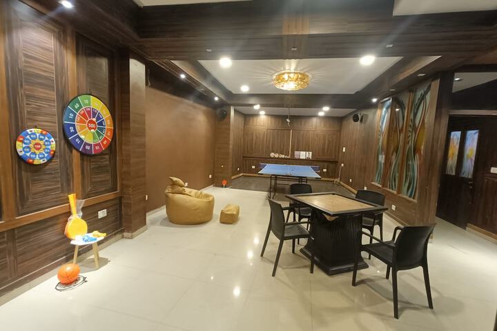 Room 83 of 125