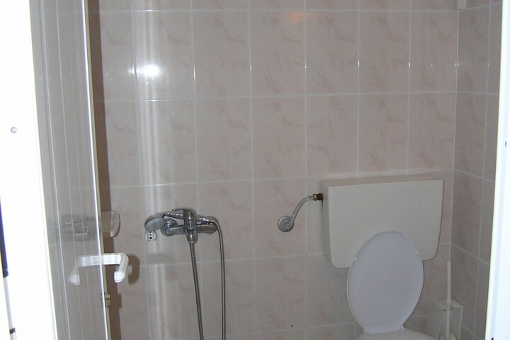 Room 11 of 26