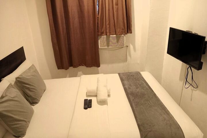 Room 15 of 24