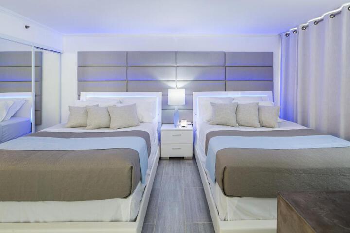 Image of Waikiki Banyan Modern One Bedroom Free Parking
