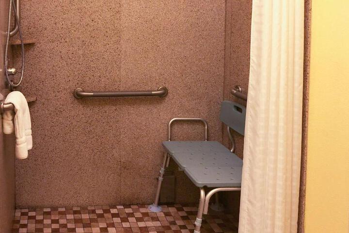 Standard Room, King or Two Doubles (3 of 3)