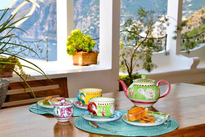 Breakfast/Coffee Service 144 of 221