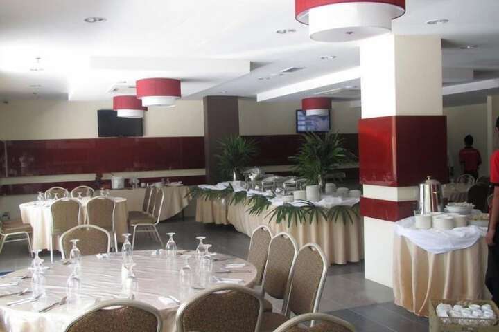 Dining Photos