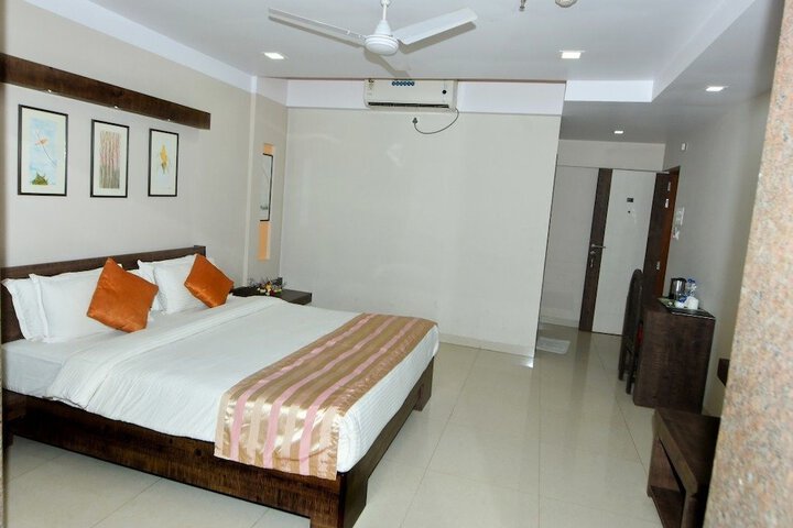 Room 15 of 73