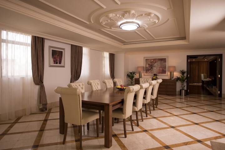 Room 16 of 53