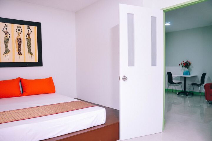 Room 12 of 48
