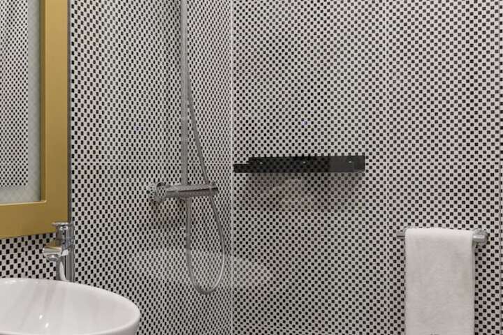 Room 20 of 29