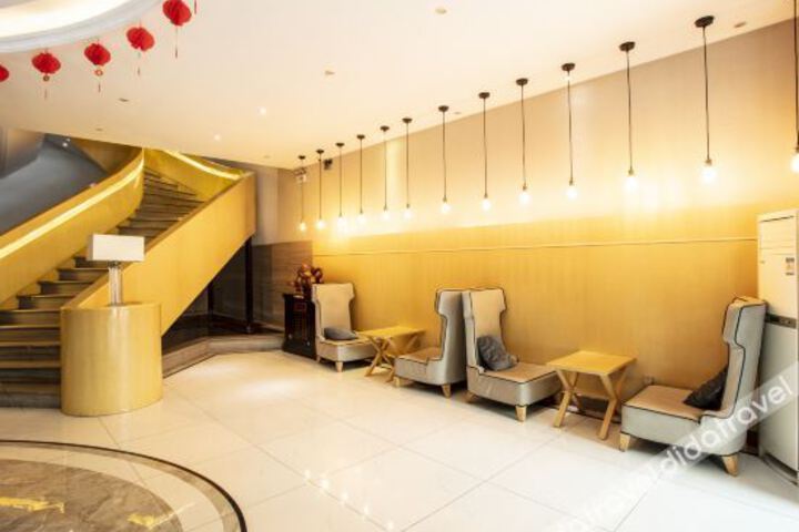 Hotel Interior 9 of 27
