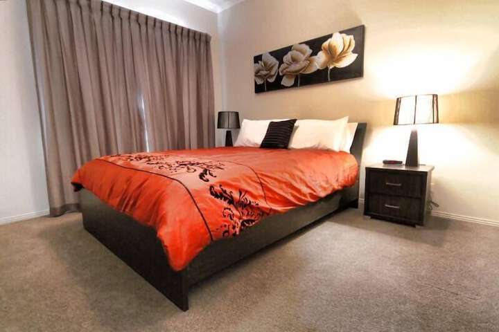 Room 5 of 38