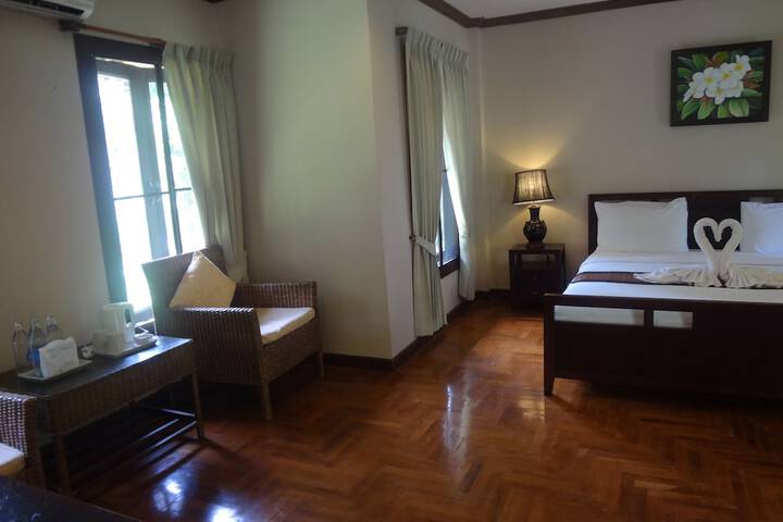 Room 12 of 86