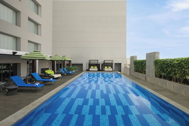 Hotel Pool