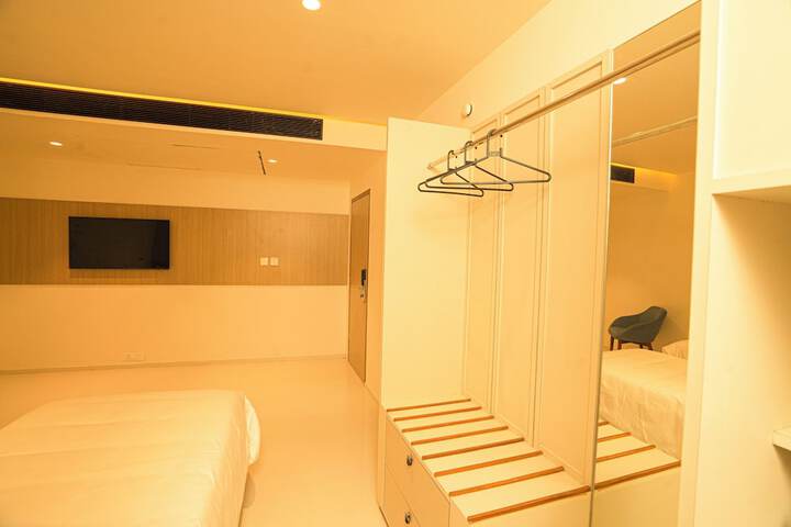 Room 15 of 72