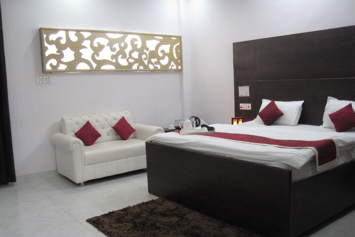 Room 26 of 32