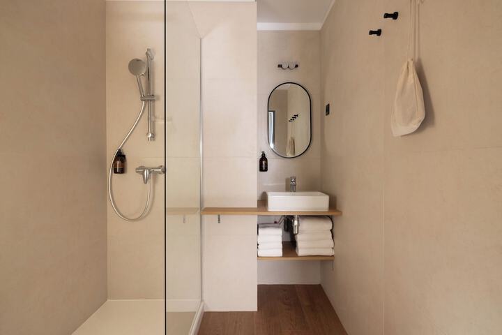 Room 32 of 41