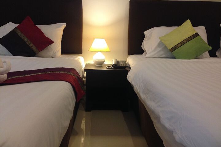 Room 18 of 46