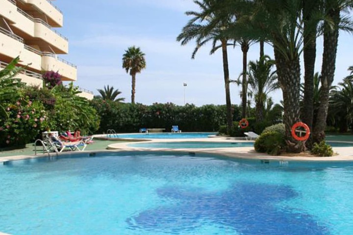 Hotel with Pool