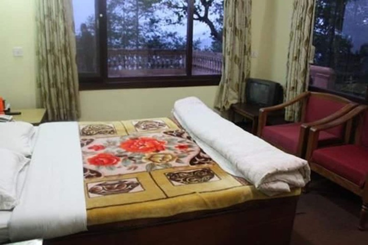 Room 4 of 34