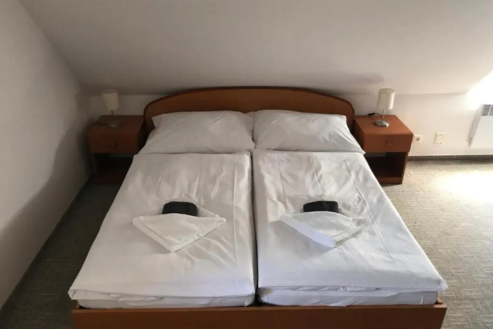 Room 2 of 12