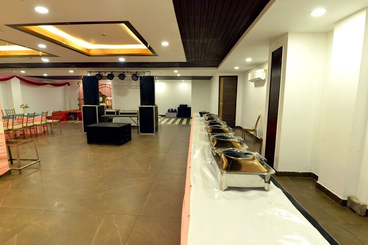 Business Center 45 of 48