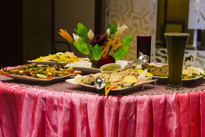 Dining 24 of 35