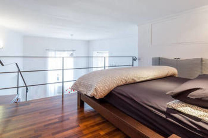 Room 8 of 22